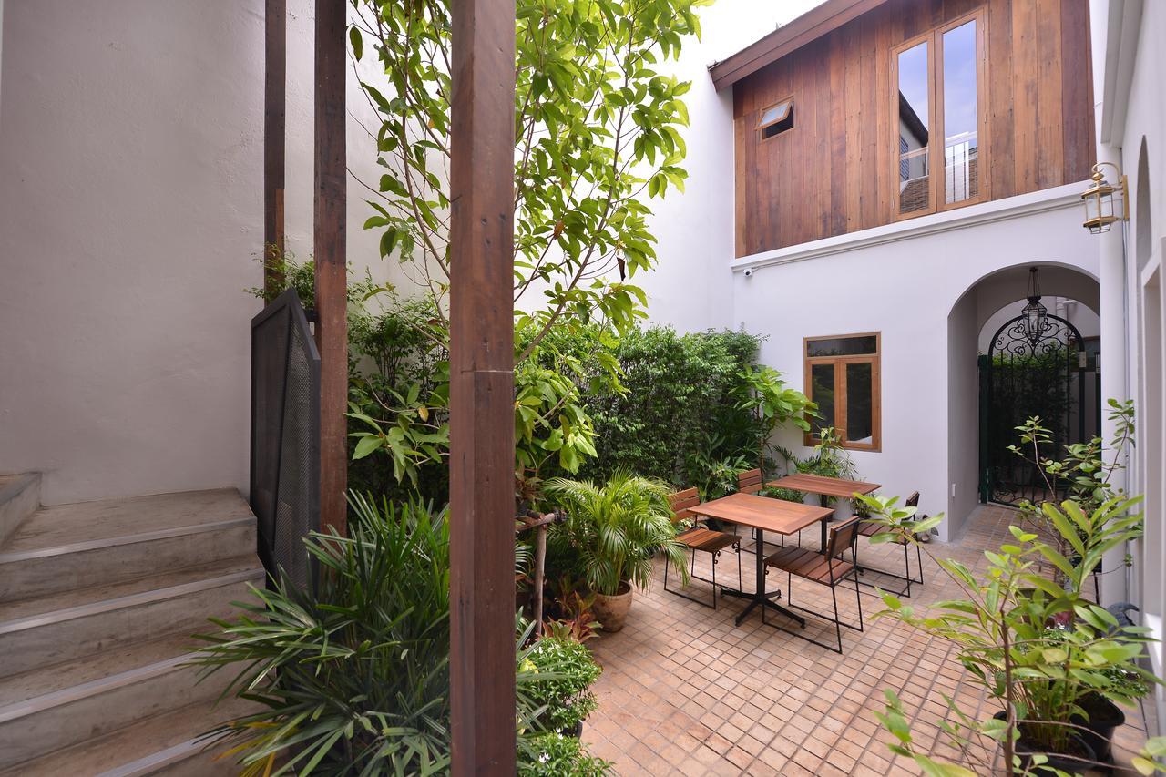 Neighbor Phuthon Bed and Breakfast Bangkok Eksteriør billede
